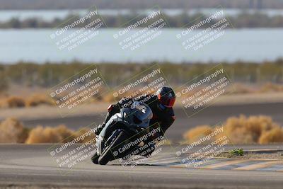 media/Dec-18-2022-SoCal Trackdays (Sun) [[8099a50955]]/Turn 14 (940am)/